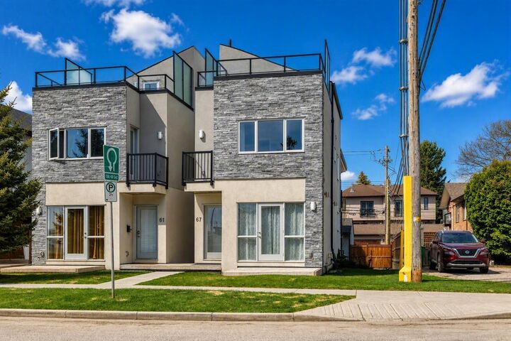 Property Photo:  67 30 Avenue SW  AB T2S 2Y4 