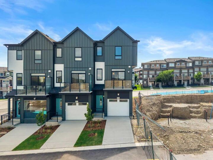 4 Sage Hill Rise NW 801 — photo 1