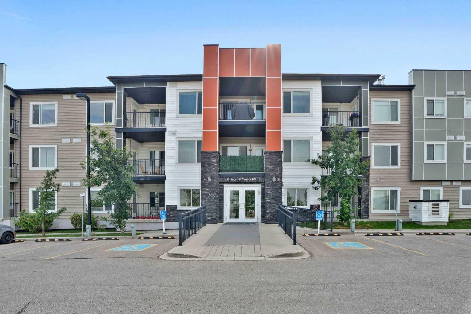 Property Photo: 16 Sage Hill Terrace NW 118 AB T3R 0W7