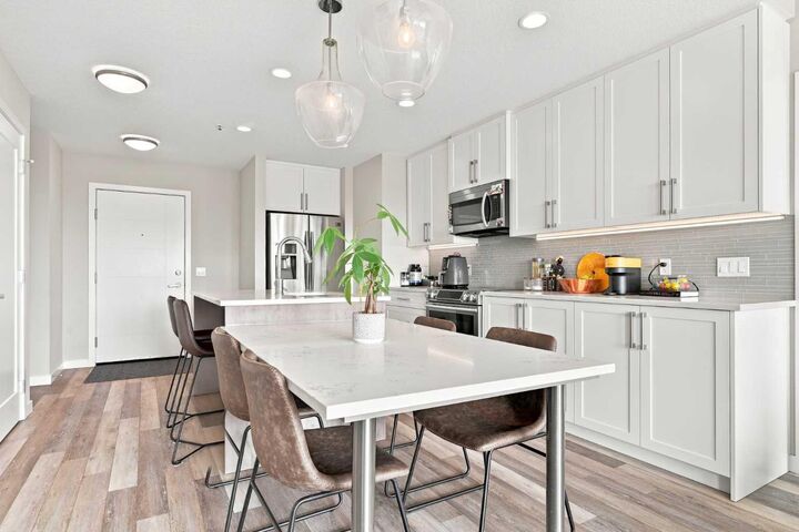 8530 8A Avenue SW 320 — photo 1