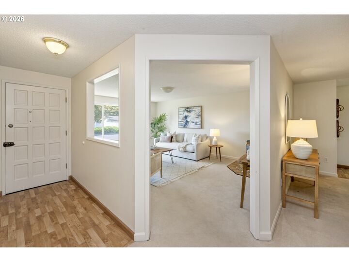 Property Photo:  21414 SE Salmon St  OR 97030 