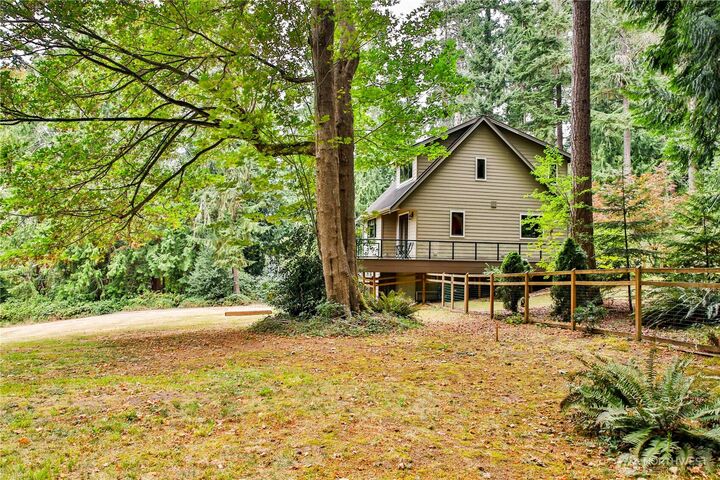 Property Photo:  8039  Cultus Bay Road  WA 98236 