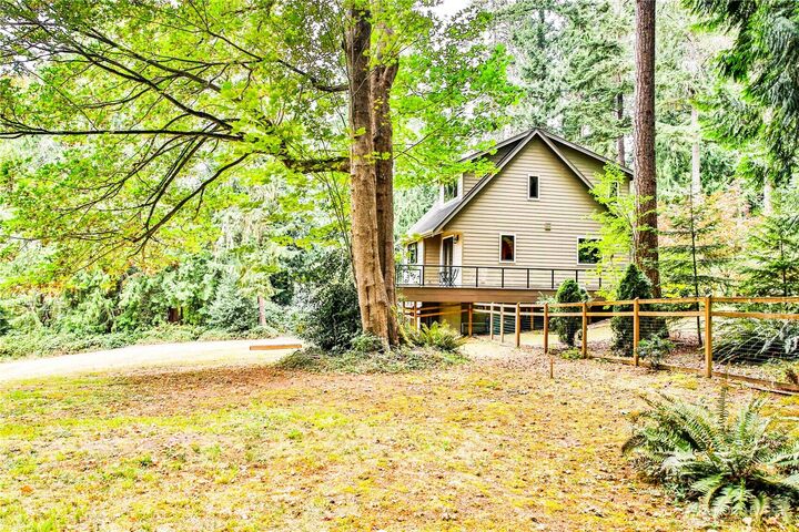 Property Photo:  8039  Cultus Bay Road  WA 98236 