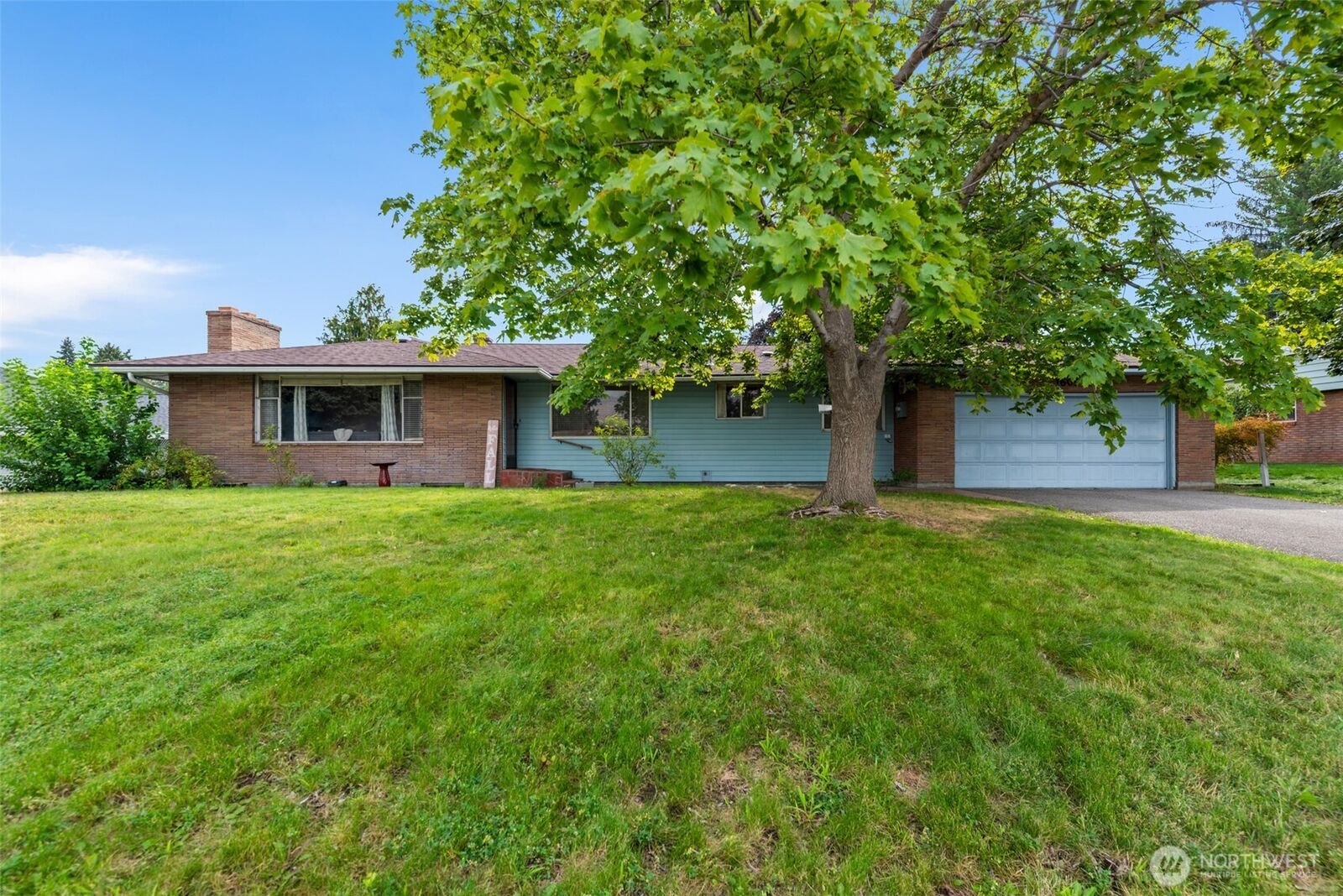 Property Photo:  1605 N Ashland Avenue  WA 98802 