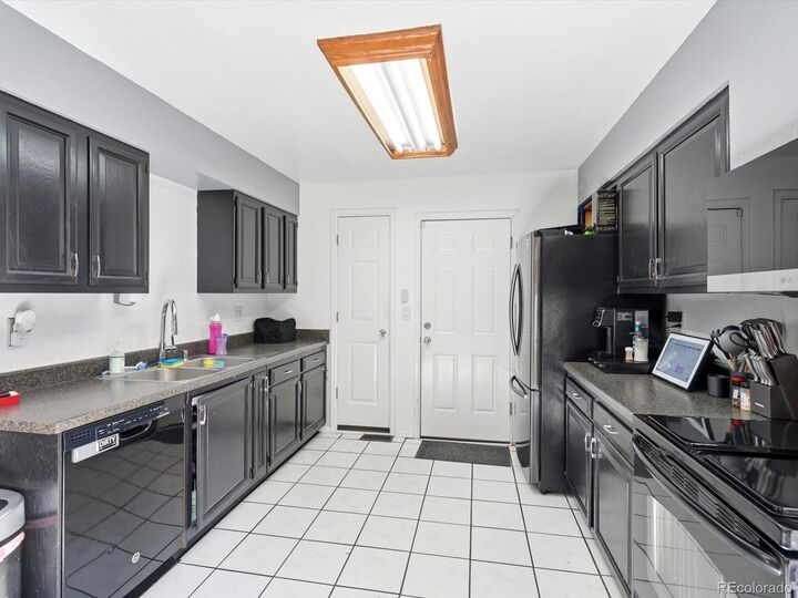 Property Photo:  1736 S Olathe Street  CO 80017 