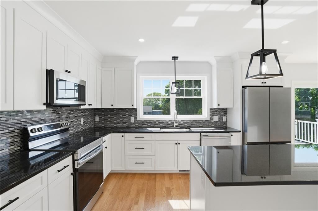 Property Photo:  6 Teresa Ann Crossing  RI 02893 