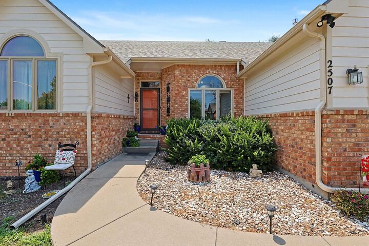 Property Photo: 2507 N Cranbrook Ct KS 67226