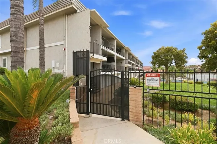 Property Photo:  22570 Bass Place 1  CA 92587 