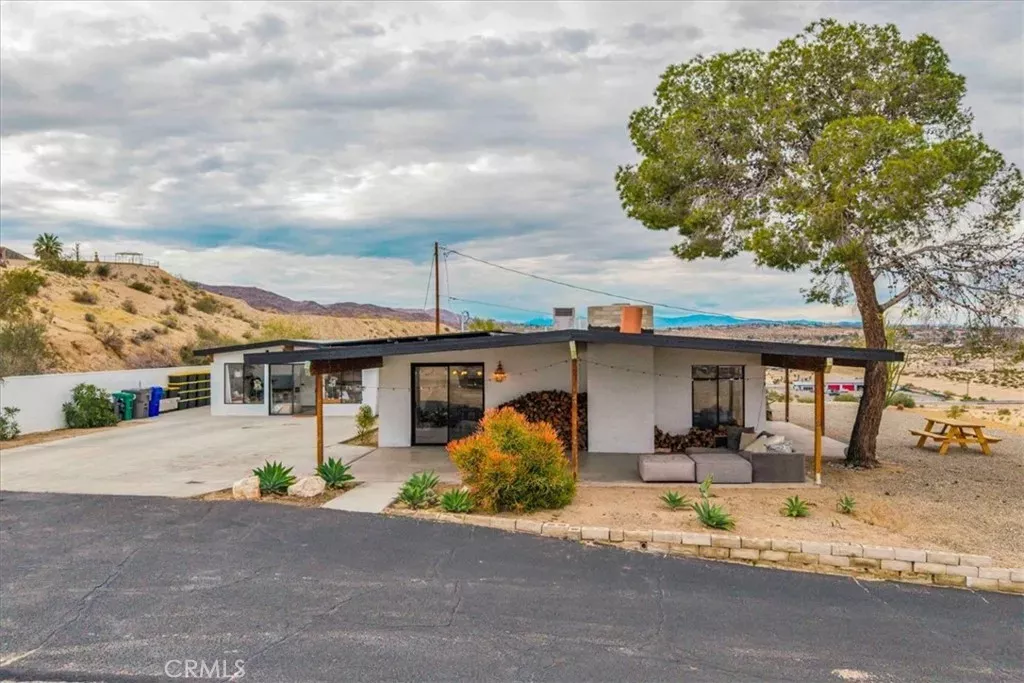 Property Photo:  73081 29 Palms  CA 92277 