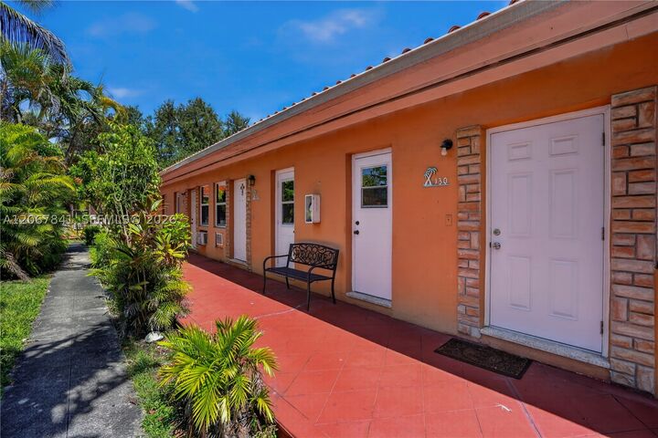 Property Photo: 140 SW 30th Ct 134 FL 33135