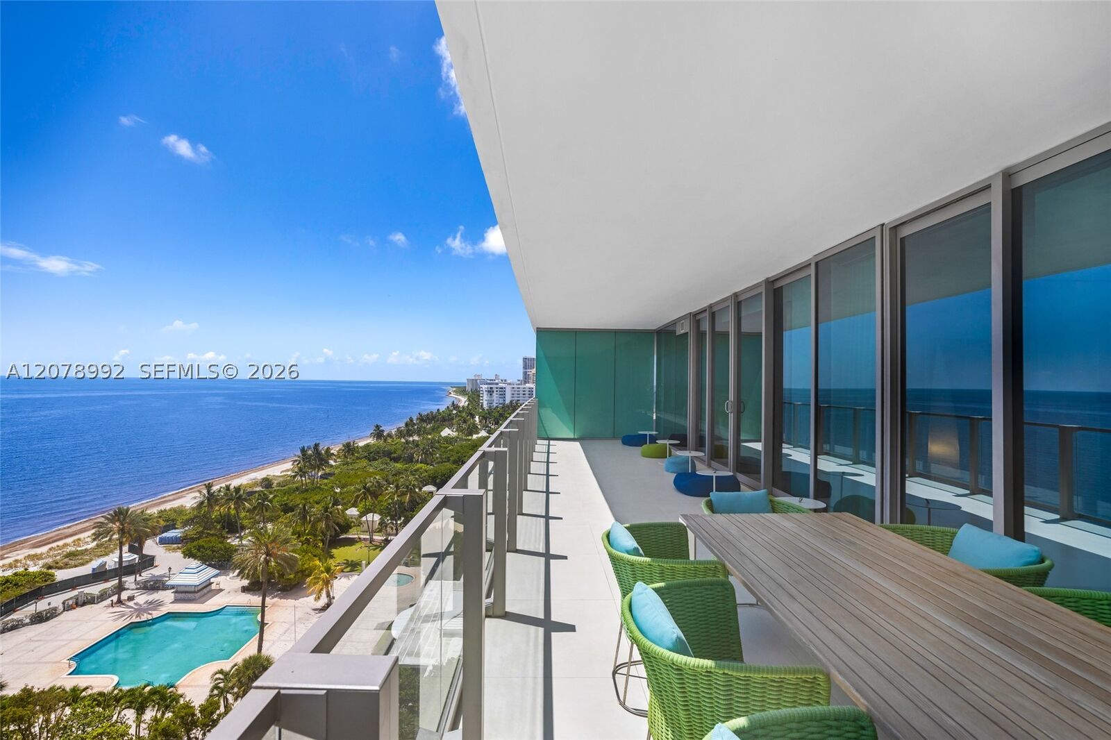 Property Photo:  360 Ocean Dr 1102S  FL 33149 