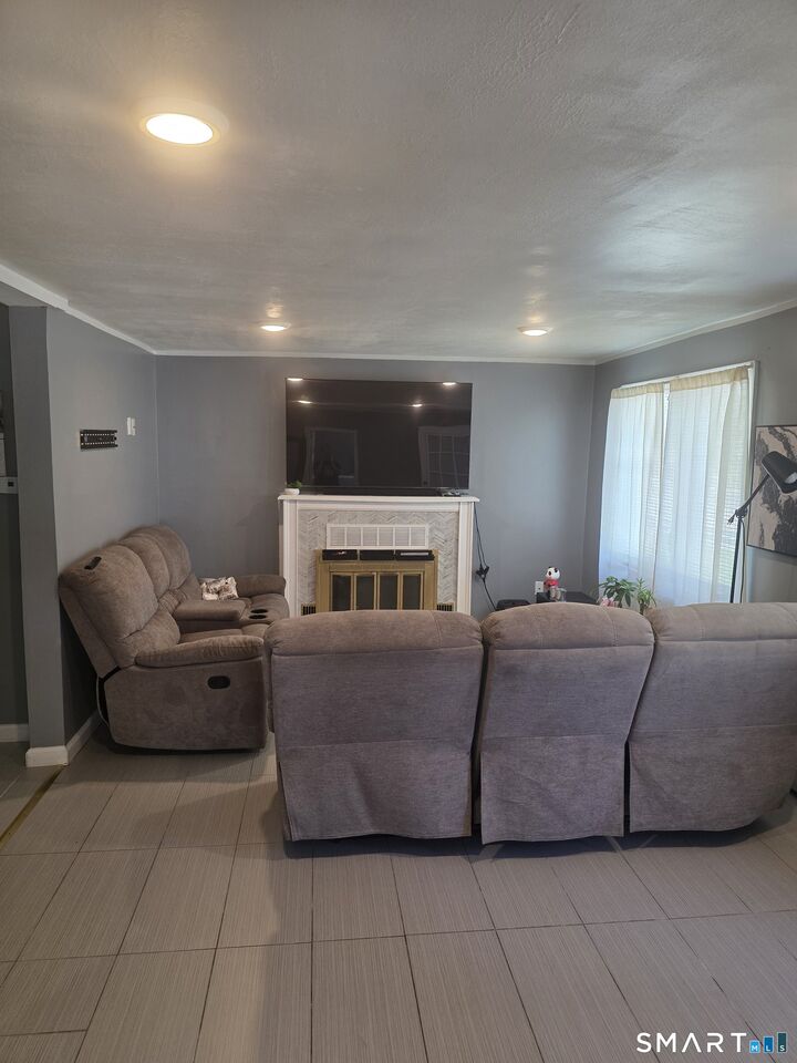 Property Photo:  139 Hickory Street  CT 06360 