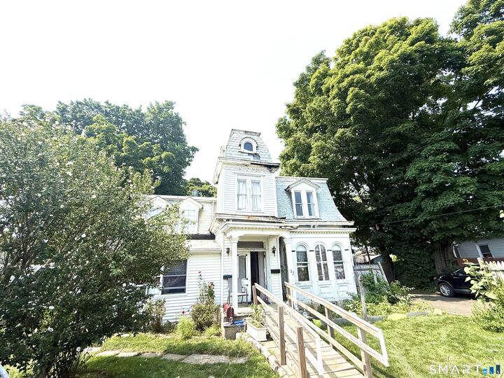 Property Photo:  32 Catherine Street  CT 06851 