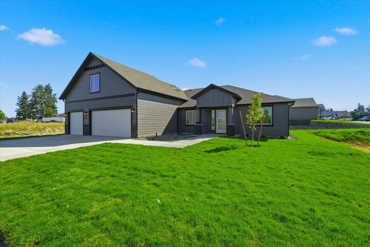 Property Photo: 34300 N Short Rd WA 99006