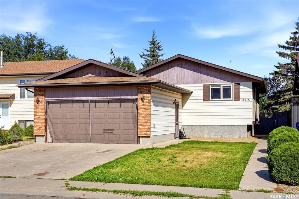Property Photo:  2715 Corbett Road  SK S4R 8J1 