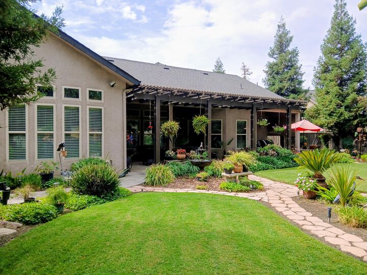 Property Photo: 2522 La Paloma Drive CA 93274