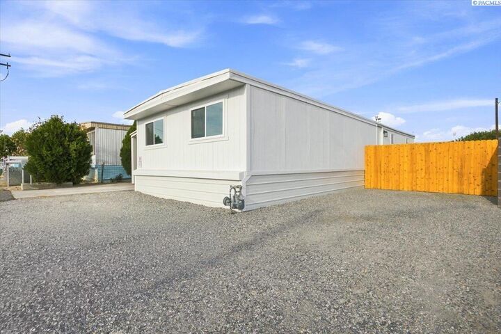 Property Photo: 700 N Road 32 #1 WA 99301