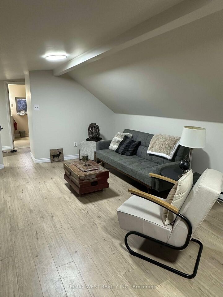 Property Photo:  39 Westmount Drive S  ON L3V 6C8 