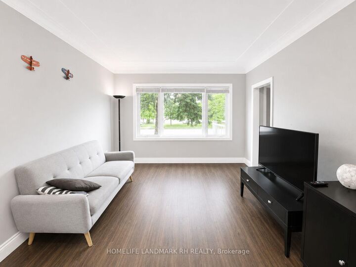 Property Photo:  217 Limeridge Road W  ON L9C 2V4 