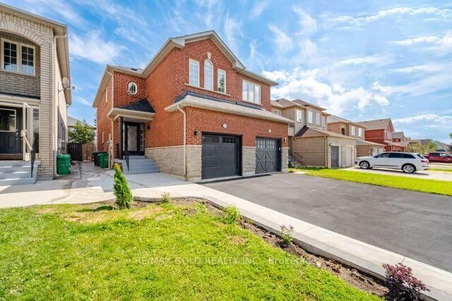 Property Photo: 7334 Lowville Heights ON L5N 8L4
