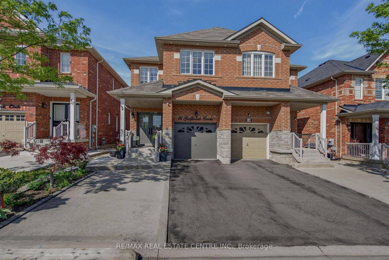 Property Photo:  16 Gulfbrook Circle  ON L6Z 0G4 