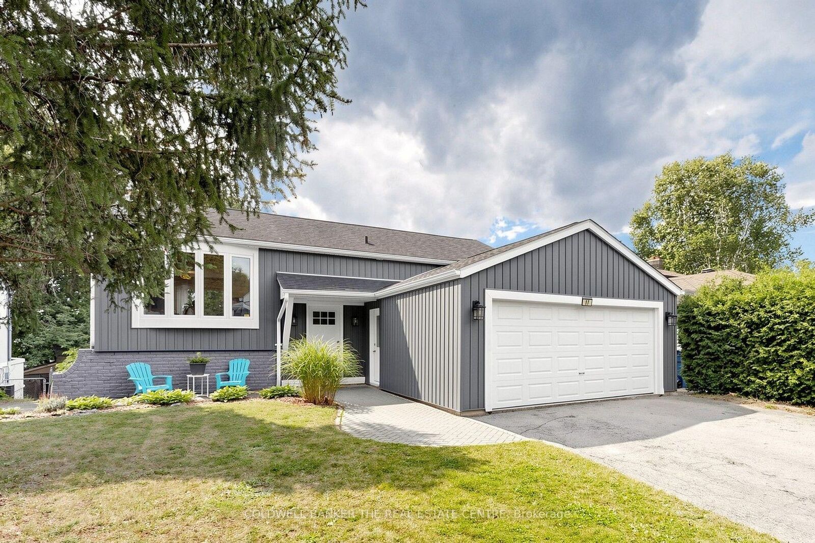 Property Photo: 17 Blackstone Court ON L9N 1C2