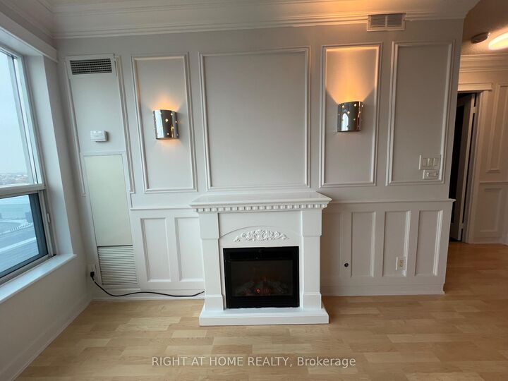 Property Photo:  36 Lee Centre Drive 1615  ON M1H 3K2 