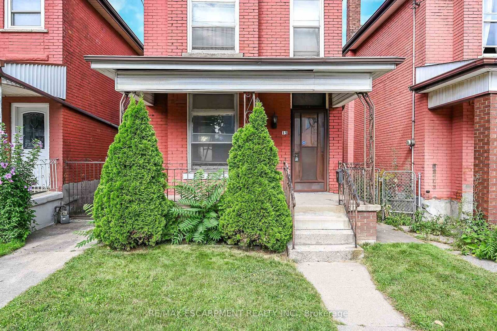 Property Photo: 15 Kinrade Avenue ON L8L 6L5