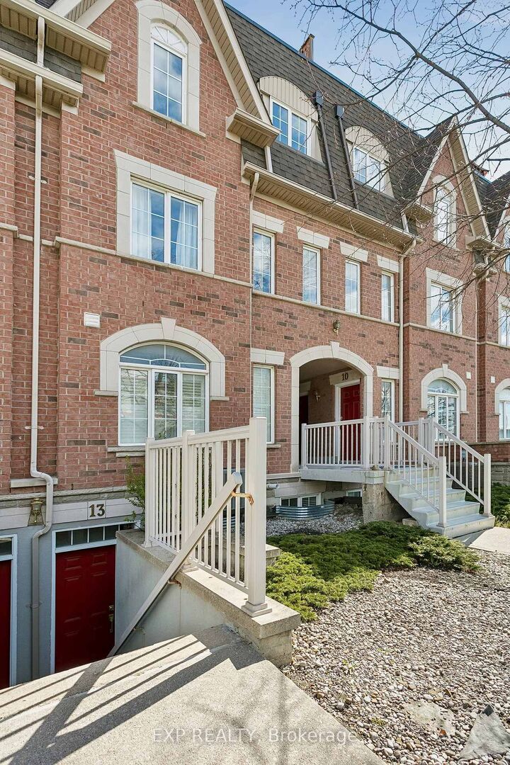 Property Photo: 3055 Elmcreek Road 13 ON L5B 4J9