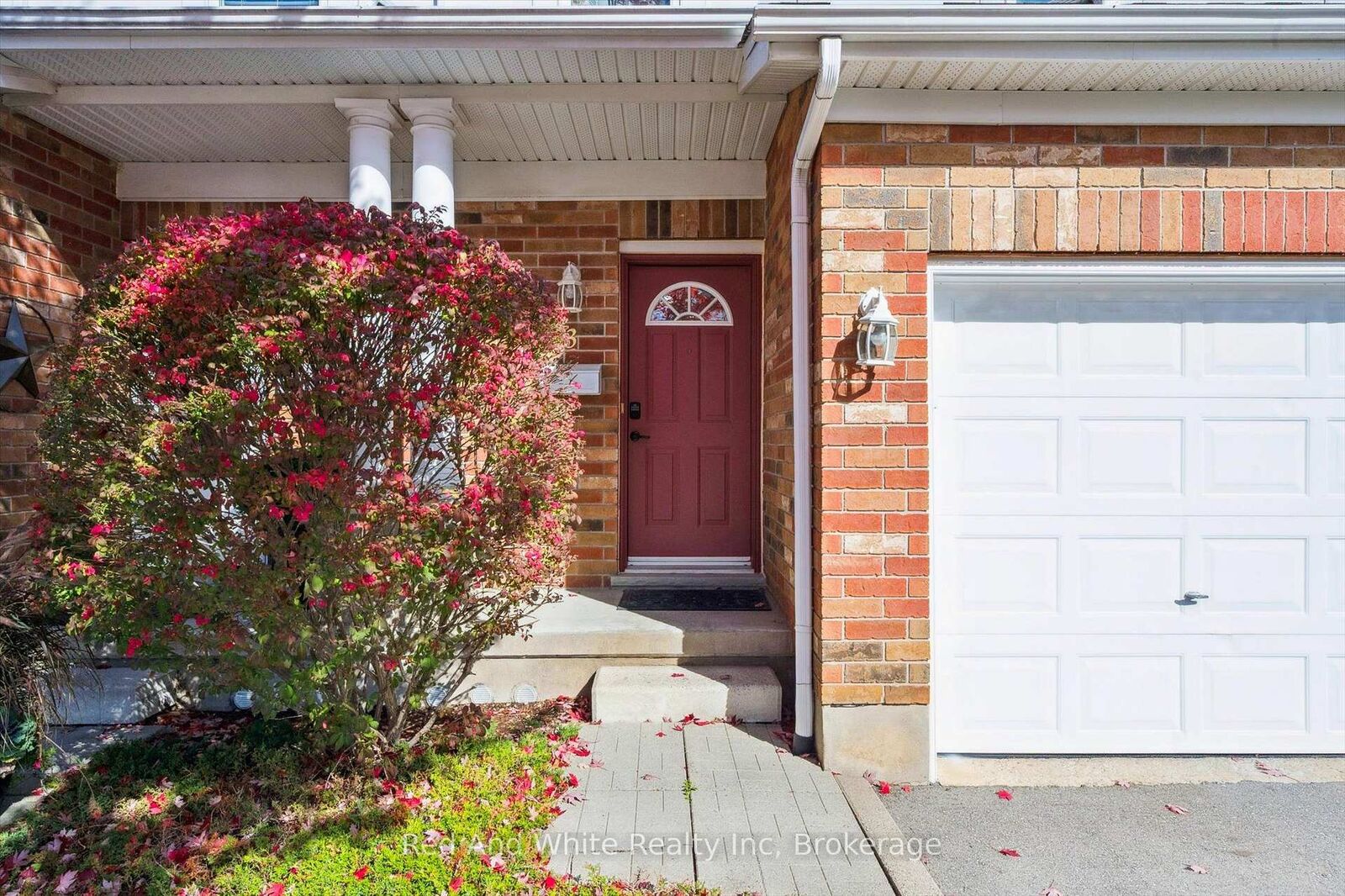 Property Photo:  151 Clairfields Drive E 3  ON N1L 1P5 