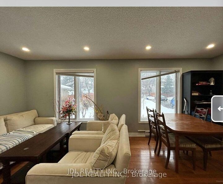 Property Photo:  110 Robinson St Street 1+1 Main Floor  ON L3P 1P1 