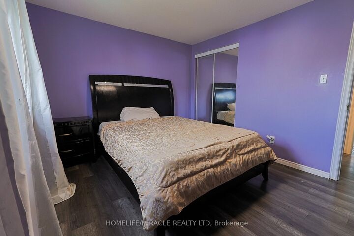 Property Photo: 46 Heatherwood Place ON N2N 3P4