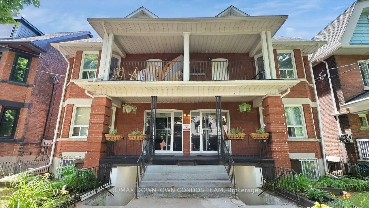Property Photo:  7 Thornburn Avenue 101  ON M6K 1C4 