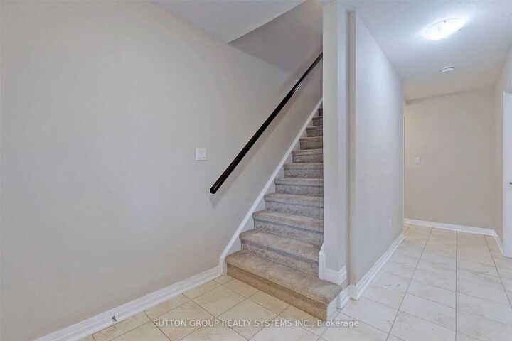 Property Photo: 170 South Creek Drive 81 ON N2P 0J5