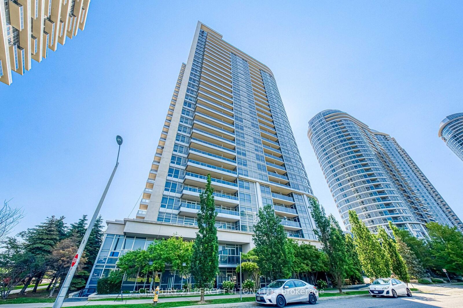 Property Photo:  181 Village Green Square 116  ON M1S 0L3 