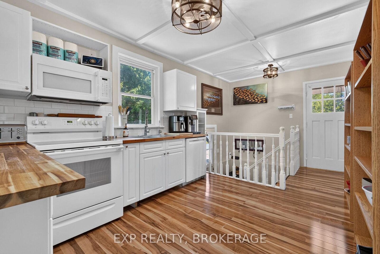 Property Photo:  22053 Highway 7 N/A  ON K0H 2B0 