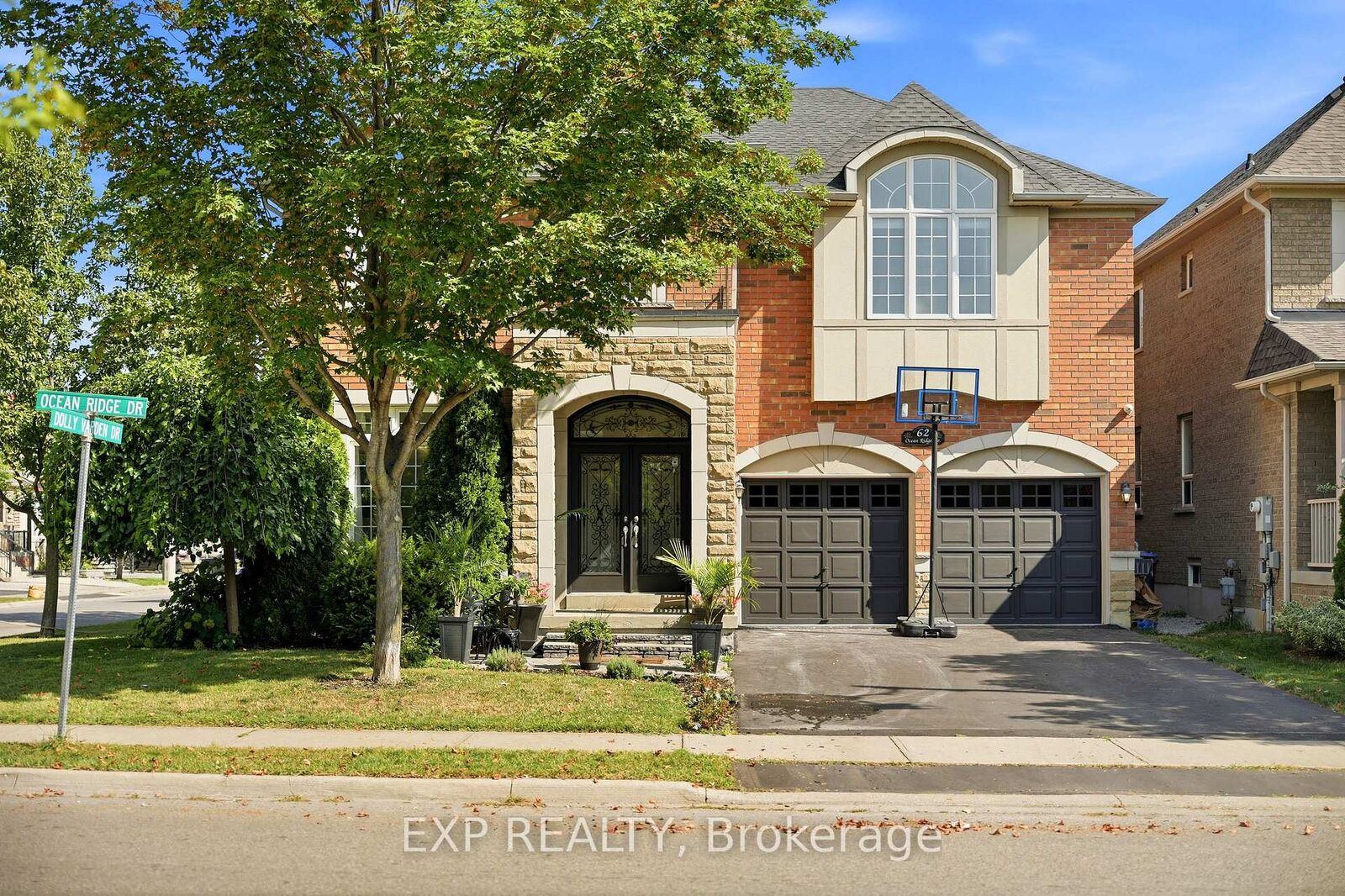 Property Photo: 62 Ocean Ridge Drive ON L6R 3L3
