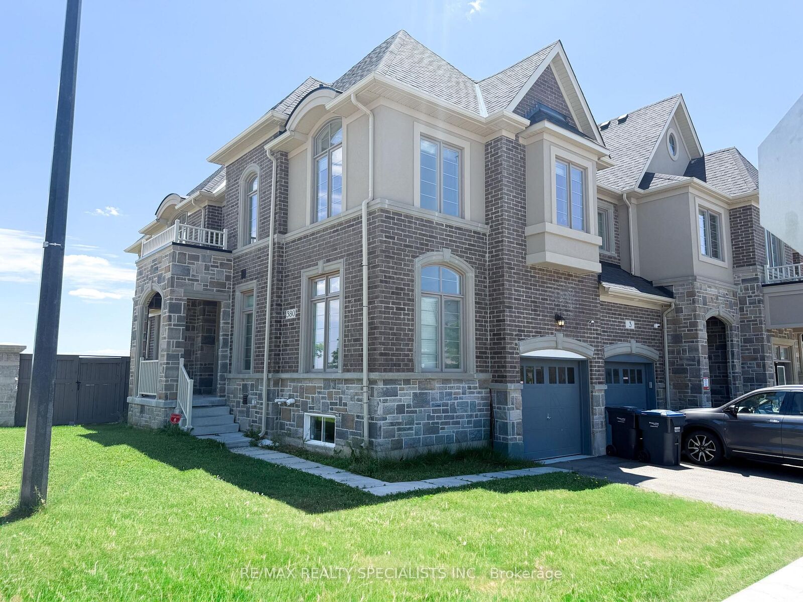 Property Photo: 380 Rivermont Road ON L6Y 6H7