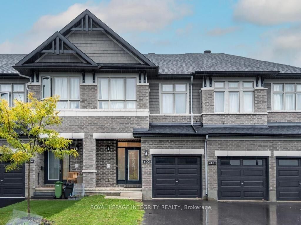 Property Photo:  602 Cordelette Circle  ON K1W 0P7 