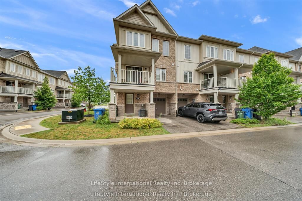 Property Photo:  88 Decorso Drive 87  ON N1L 0A9 