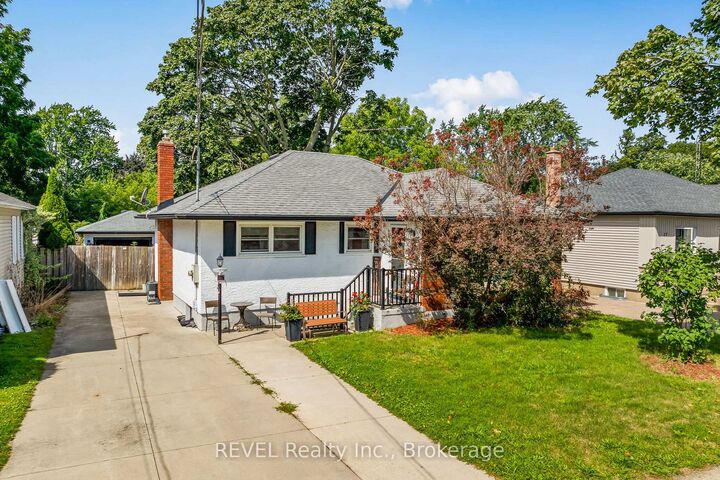 Property Photo: 15 Duncan Drive ON L2N 3N8