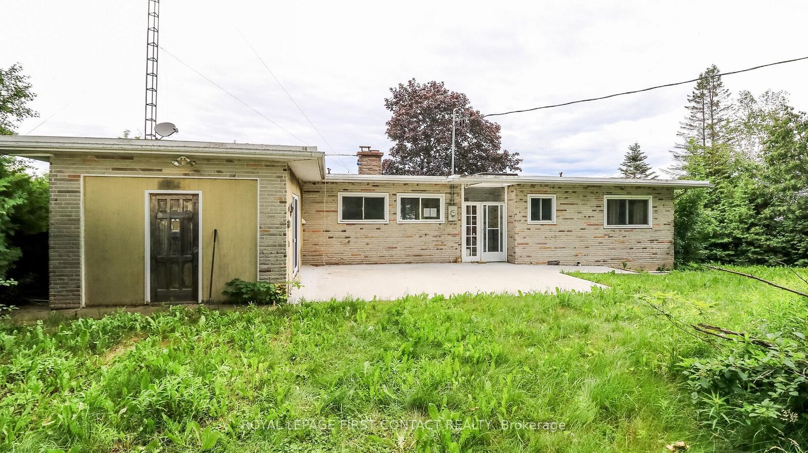 Property Photo: 21 Glassford Road ON K0M 2C0