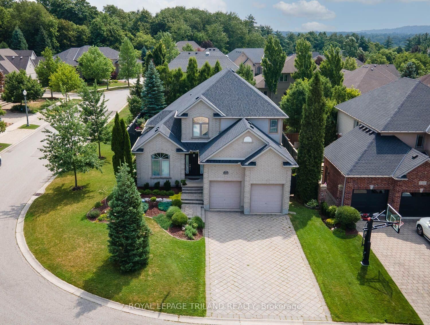 Property Photo: 1310 Shore Road ON N6K 4Z8