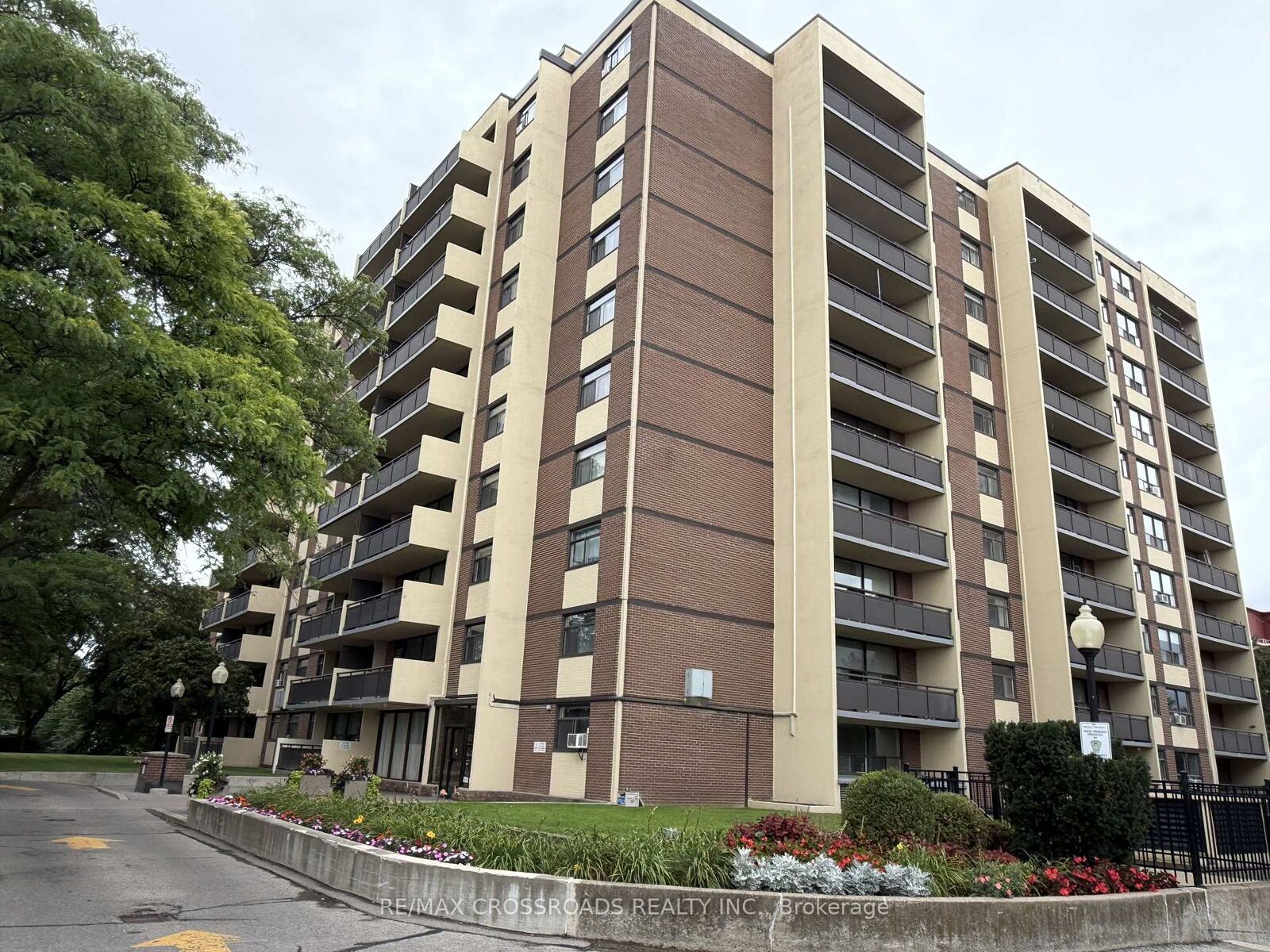Property Photo:  5 Frith Road 1004  ON M3N 2L5 