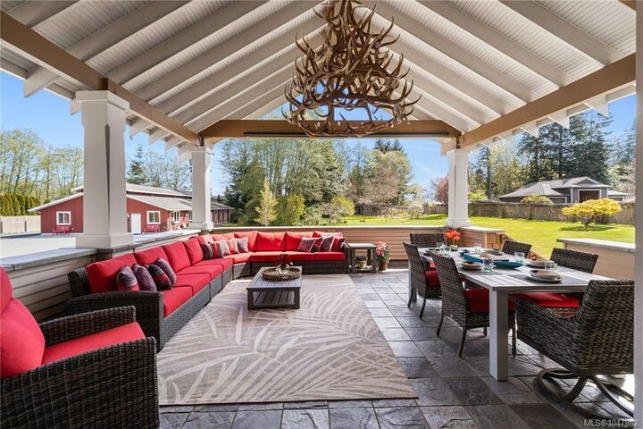 Property Photo: 3816 Stuart Pl BC V9H 1J7