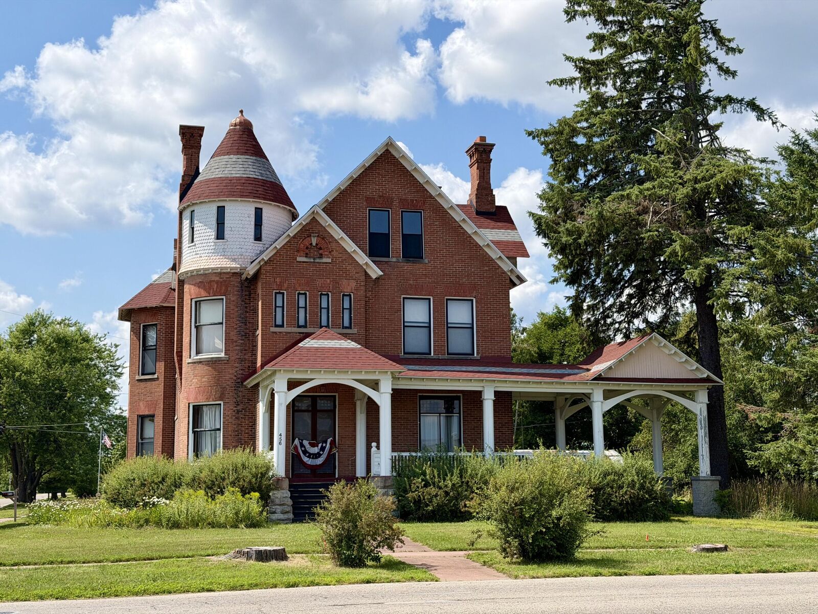 Property Photo: 456 S Huron Street MI 49721