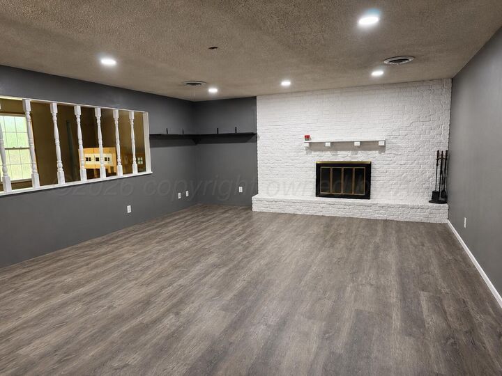 Property Photo: 1032 S Wells Street TX 79065-6846