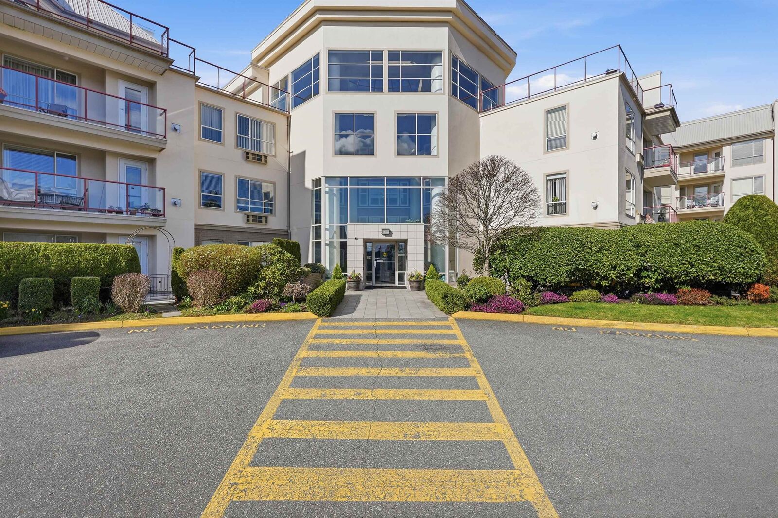Property Photo:  2626 Countess Street 411  BC V2T 2V7 