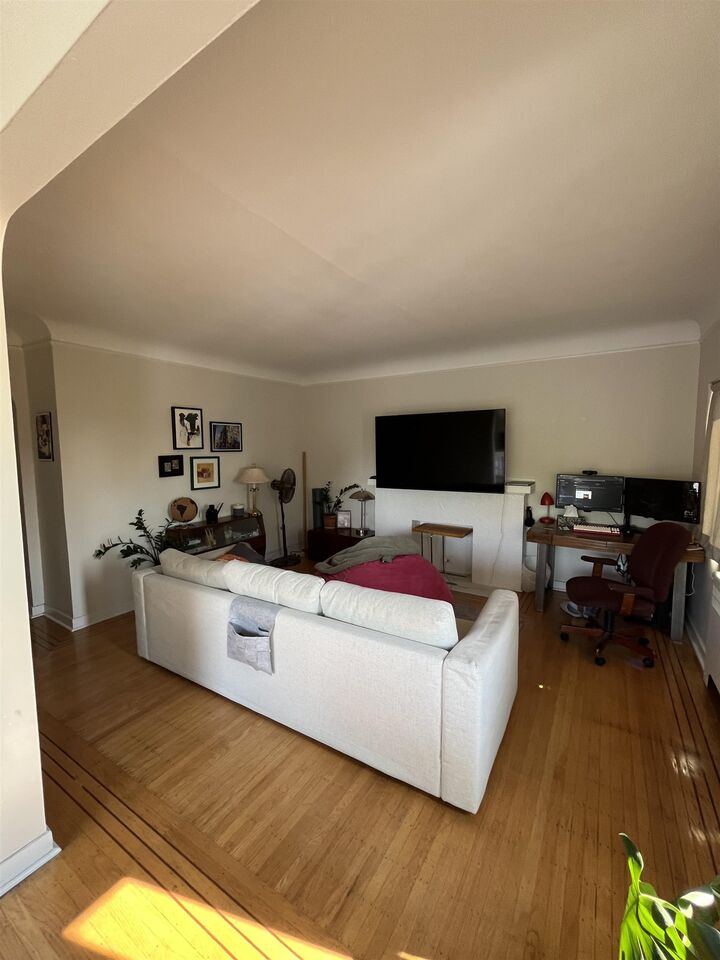 Property Photo:  735 Royal Avenue 301  BC V3M 1J6 