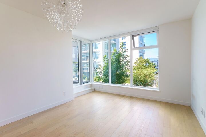 Property Photo:  2221 E 30th Avenue 510  BC V5N 0G6 